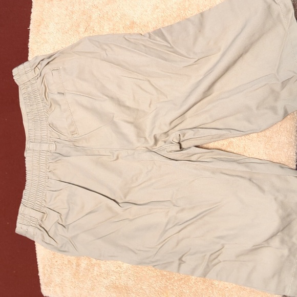 Kids Khaki Shorts L - Picture 2 of 2